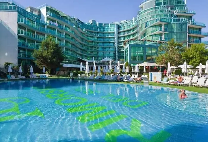 Apartamento двустаен в *